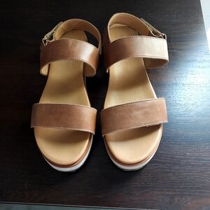 Women's wedge sandals